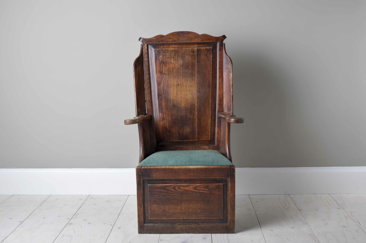 Max Rollitt antique lambing chair