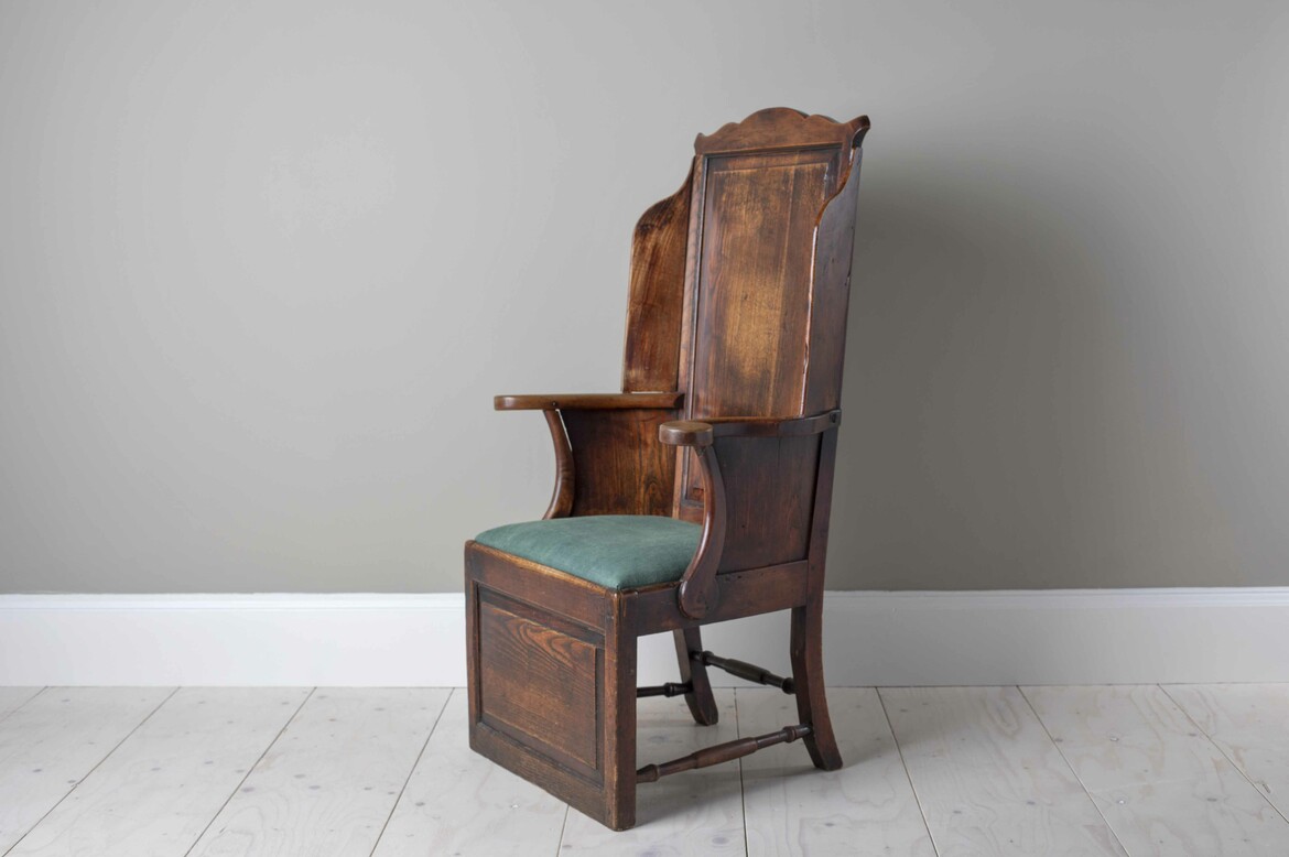 Max Rollitt antique lambing chair