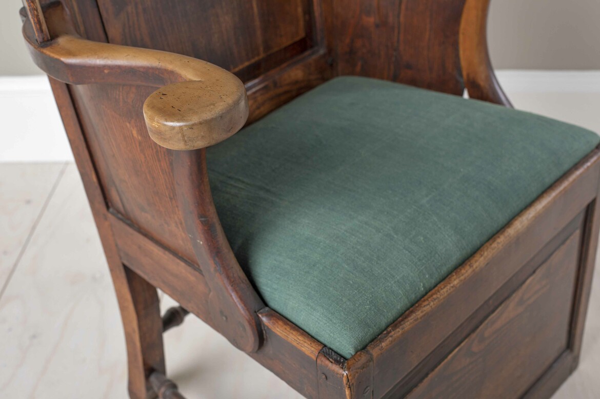 Max Rollitt antique lambing chair