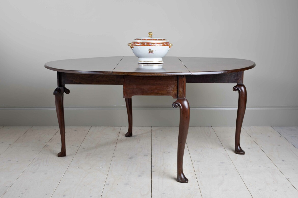 Max Rollitt George III Cuban mahogany oval drop-leaf table