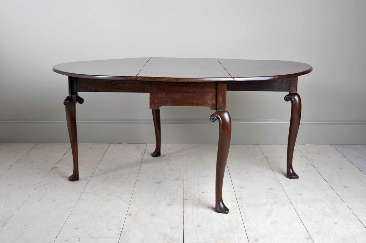 Max Rollitt George III Cuban mahogany oval drop-leaf table