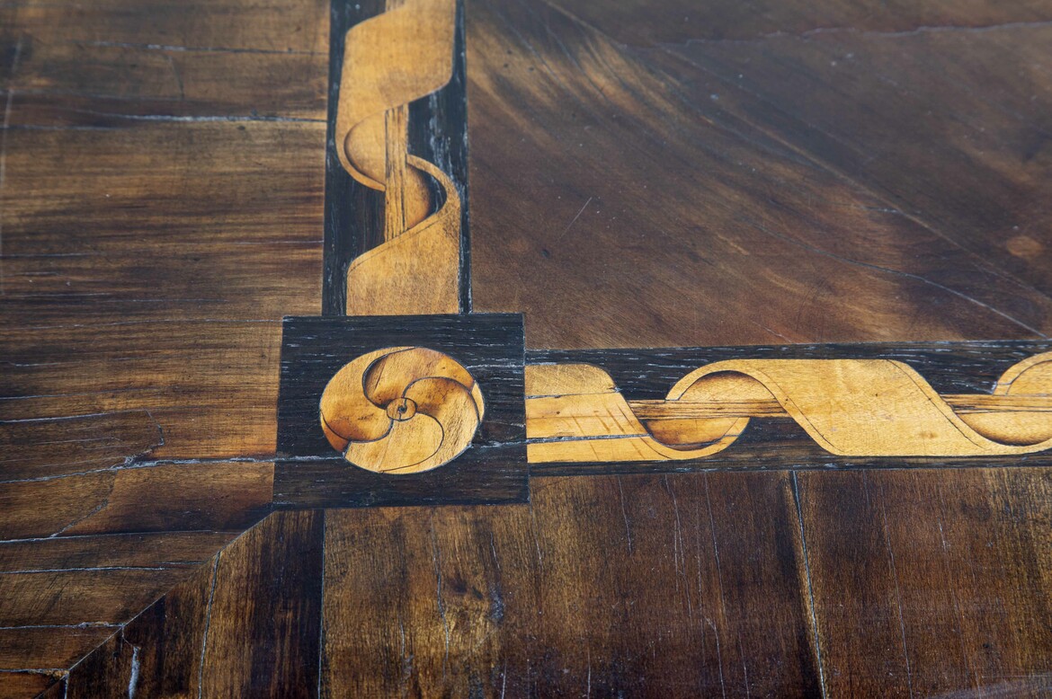 Max Rollitt antique Italian walnut marquetry table