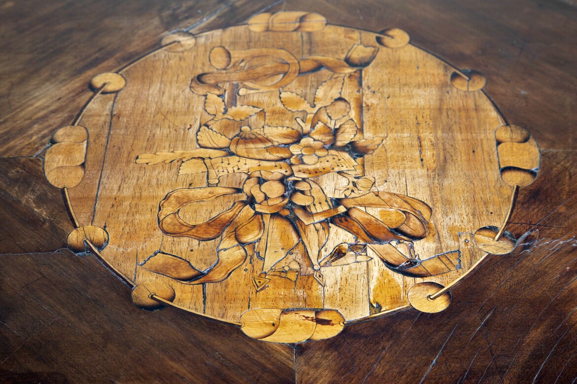 Max Rollitt antique Italian walnut marquetry table